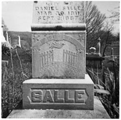 6 Tombstones Sails Dove - Pearly gate. 1852 - 1852 - 1872 28 F - 1887 67 F - 1900 88 F - 1887