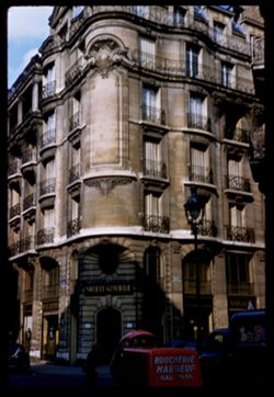 Bldg at Rue des Archives & Rue de Ste. Croix de la Bretonnerie