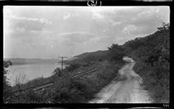 Three roads of travel, Ripley, Ohio, along Ohio River, Sept. 12, 1907, 2:15 p.m.