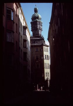 Stadtturm seen down Pfarr Gasse. Innsbruck. X