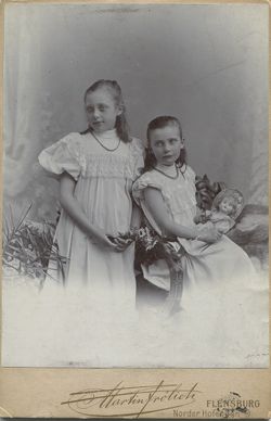 Marie and Theodora Krey