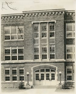 East Grand Rapids High School