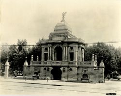 Hurlbut Memorial Gate, Water Works Park