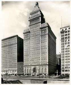 Straus Building