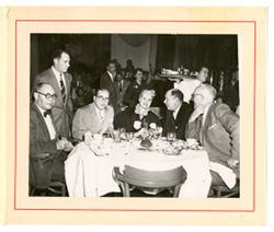 Guests dine at the Edgewater Beach Hotel, Chicago 2