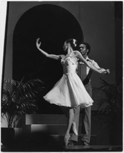 Two unidentified dancers