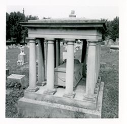 Paolini - Temple & sarcophagus
