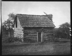 Cabin on road between Pine Knot and Williamsburg