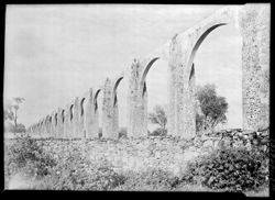 Aqueduct at Queretaro, horizontal