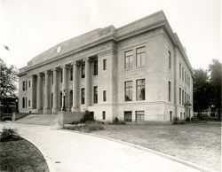 Daviess County Courthouse