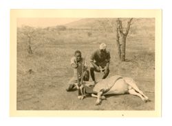 Hunting guides hold up oryx