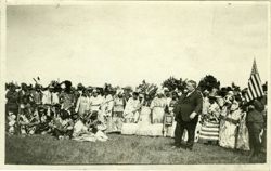 Gov. E.L. Phillip of Wisconsin addressing Native American soldiers...