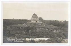 Item 18. "14. Ruinas de Chichen Itza/"El Caracol" y "El Castillo"