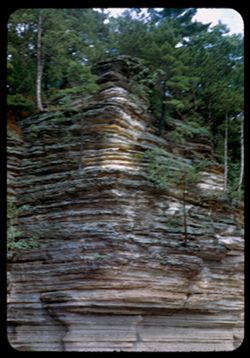 Lower Dells = Wisconsin river Rock formation along right bank.