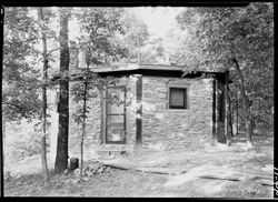 Octagon-shaped house on Greasy creek