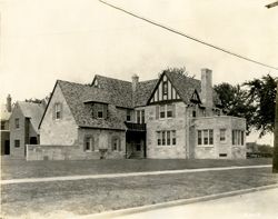 R. E. Farley residence