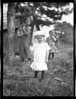 Little girl--Elkinsville hill home, another pose