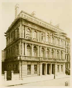 Pulitzer Residence