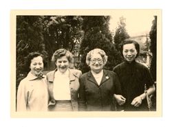 Naoma Lowensohn, Peggy Howard, and two women