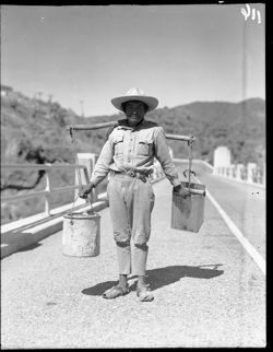 Water carrier near Tasquilla, over river Tula