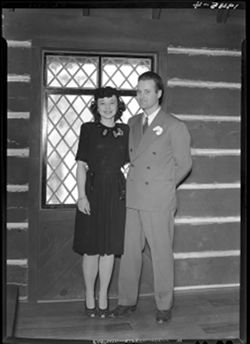 Charles Sperry and wife (orig. neg.)