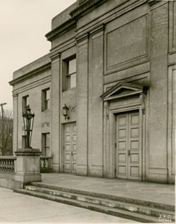 Louisville War Memorial