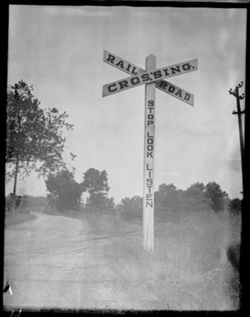 Railroad crossing out of Carrollton
