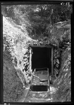 Bank coal mine entrance, near Owensboro