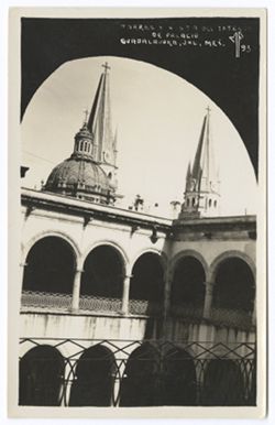 Item 60. "Torres y vista del Interior/de Palacio/Guadalajara, Jal., Max./93"