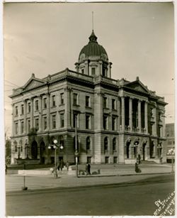 McLean County Court House