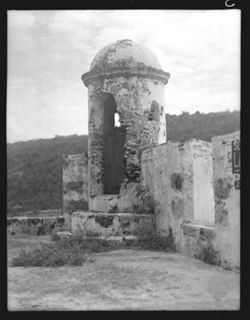Watch tower, road to Morro Castle