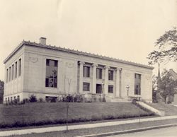 Albert E. Wells Memorial Library