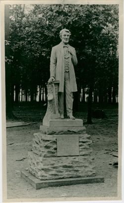 Abraham Lincoln, statue