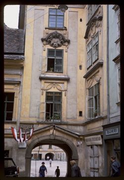 Schonlatern gasse - entrance to court of Heiligenkreuzerhof WIEN