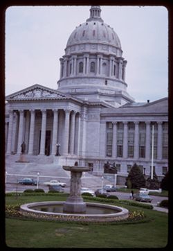 O & S State Capitol of Missouri Sunday Morning