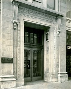 Evanston Shops Building