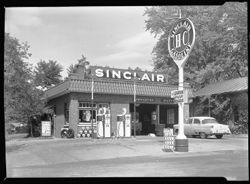 Sinclair gas station, Keith Taggarts