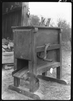 Old corn sheller at Fred Williams