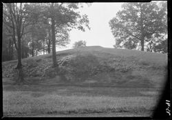 Martinsville golf links, side view of elevated mound