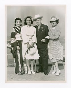 Roy Howard, Margaret Howard, and Jane Howard with Huriko Go