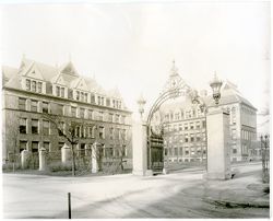 University of Chicago entry Gateway