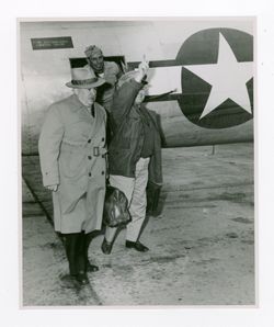 Roy Howard and military personnel
