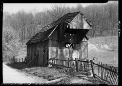 Old barn on Salt Creek road, beyond Belmont-turn off at Steele road