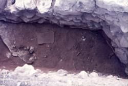 Trench Q5S, Wall