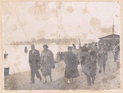 Returning to the Dam Palace after luncheon on board the cruise "De Ruyter"
