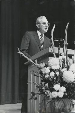 Dean Ralph McDonald, Indiana University School of Dentistry