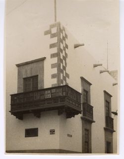 Second story balcony