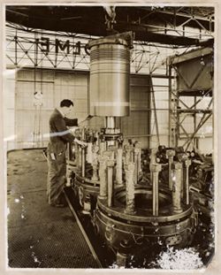 Mounting the working piston