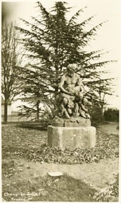 Statue in the park at Base Hospital 13