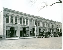Evanston Shops Building